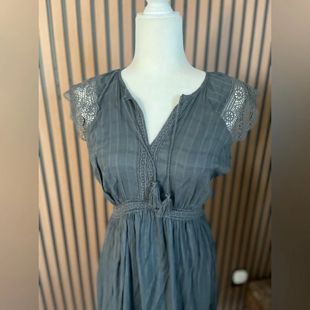 Old Navy Waist-Defined Crochet-Sleeve Tie-Neck Midi Dress Size S Charcoal